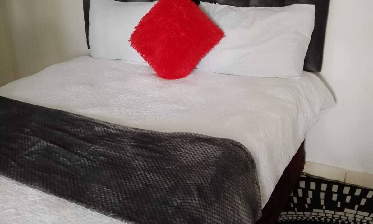 Mmabatho House | 0688429688 Guesthouse in Mafikeng