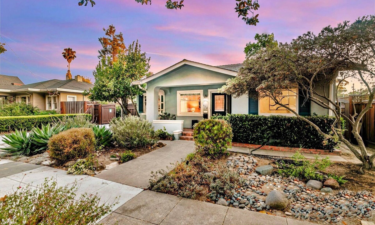 San Jose House | 1 bed/1 bath completely private with own entrance, private yard, laundry and AC.