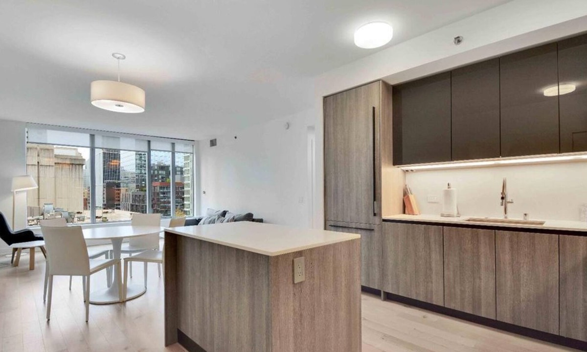 Rincon Hill Condo | 1 Bedroom Condo L-67142 by Houzlet