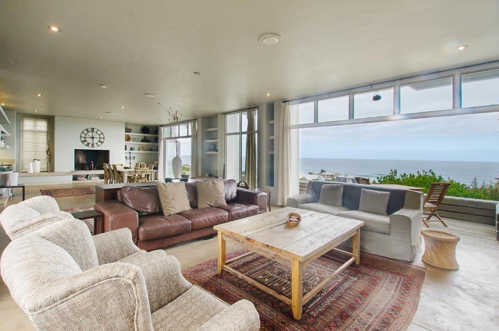 Glentana House | 10 Elf Beach House