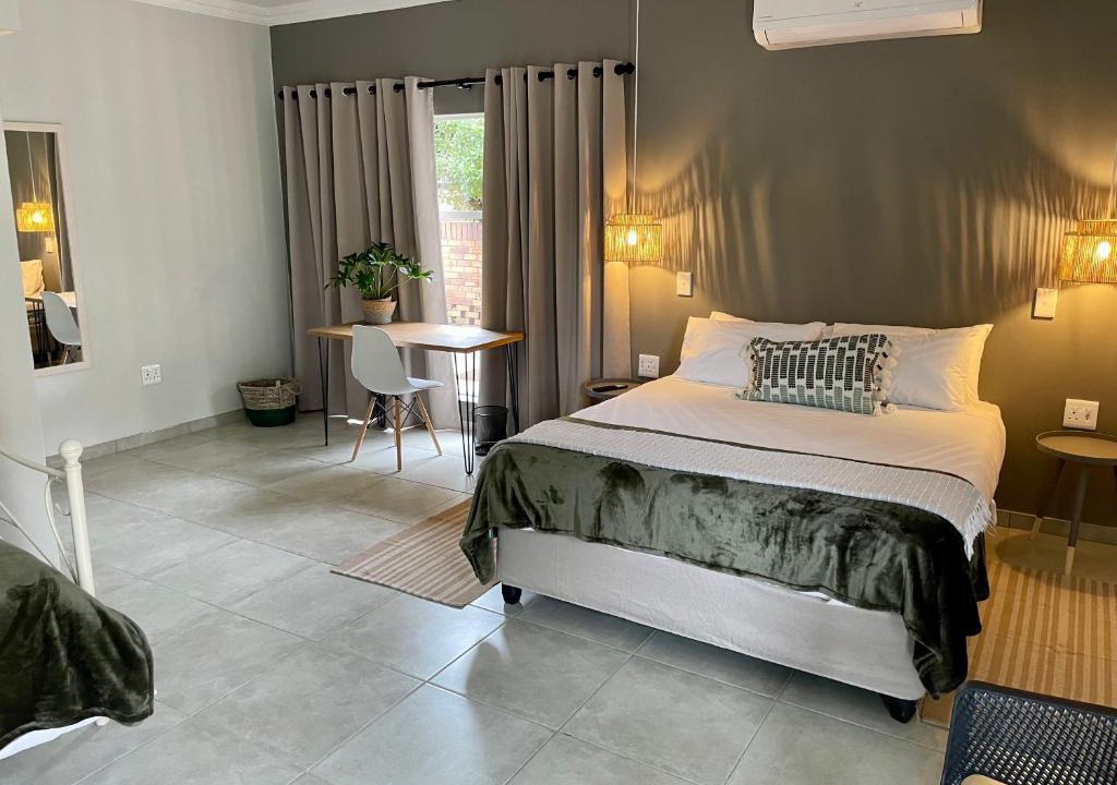 Kimberley Apartment | 10 Paul Roos