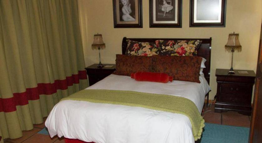 Dullstroom Apartment | 100 m² Apartment ∙ 3 bedrooms ∙ 6 guests
