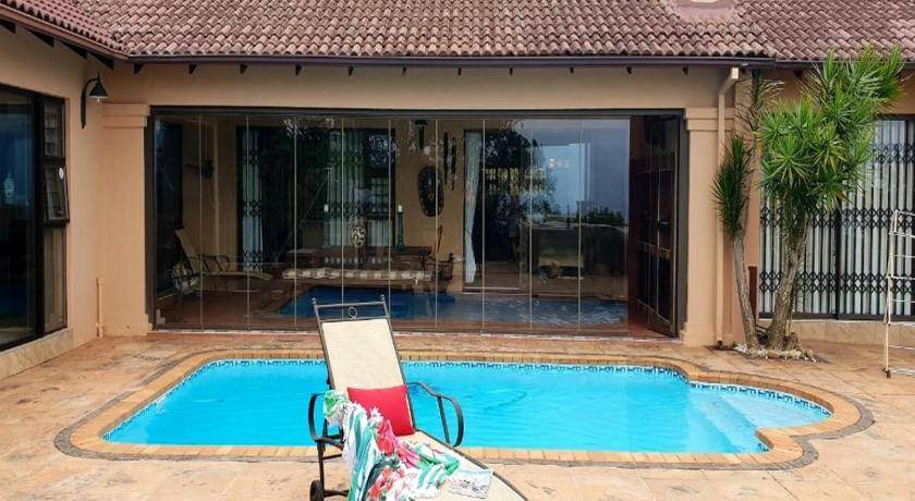 Umtentweni Apartment | 100 m² Apartment ∙ 5 bedrooms ∙ 10 guests