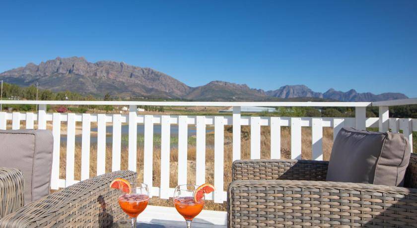 Drakenstein House | 100 m² House ∙ 2 bedrooms ∙ 5 guests