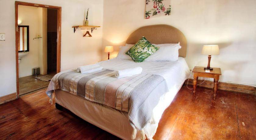Graaff-Reinet House | 100 m² House ∙ 2 bedrooms ∙ 4 guests