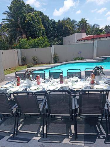 Kempton Park Bed & Breakfast | 1000 m² Bed and breakfast ∙ 5 bedrooms ∙ 10 guests