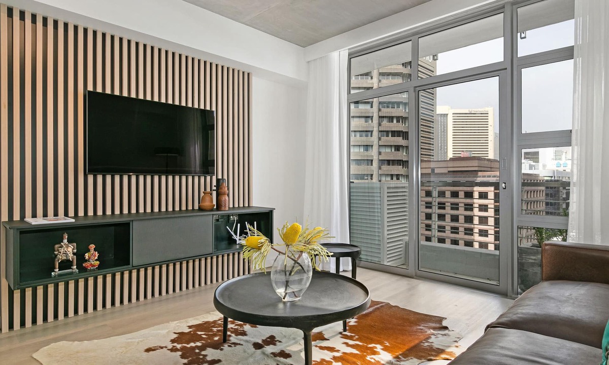 Victoria and Alfred Waterfront House | 1003 Icon Luxury APT by HMH