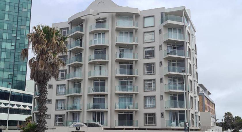 Pollok Beach Apartment | 101 m² Apartment ∙ 2 bedrooms ∙ 5 guests