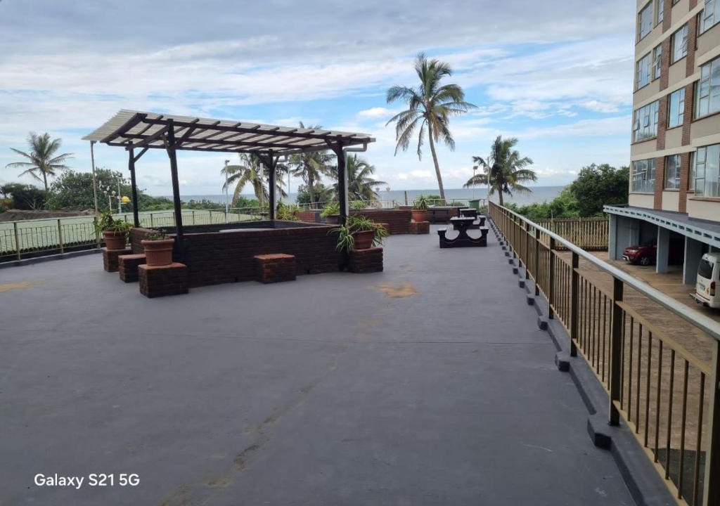 Kingsborough Apartment | 111 Happy Days