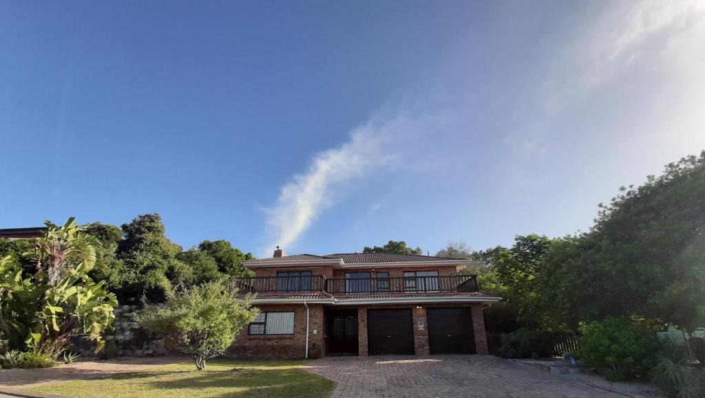 Wilderness Villa | 1222 On Cedric - self catering Villa