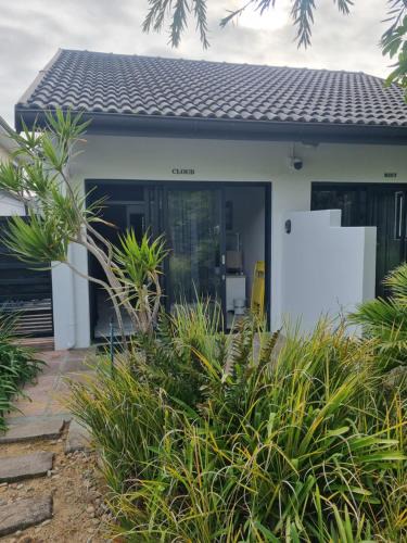 Knysna House | 12onParkesLane