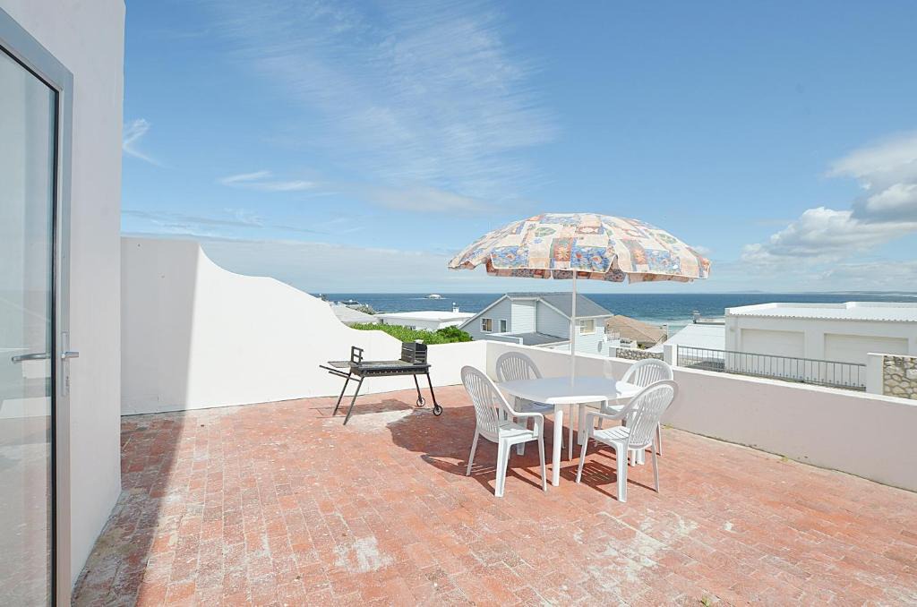 Yzerfontein Apartment | 13 on Main Beach Flat