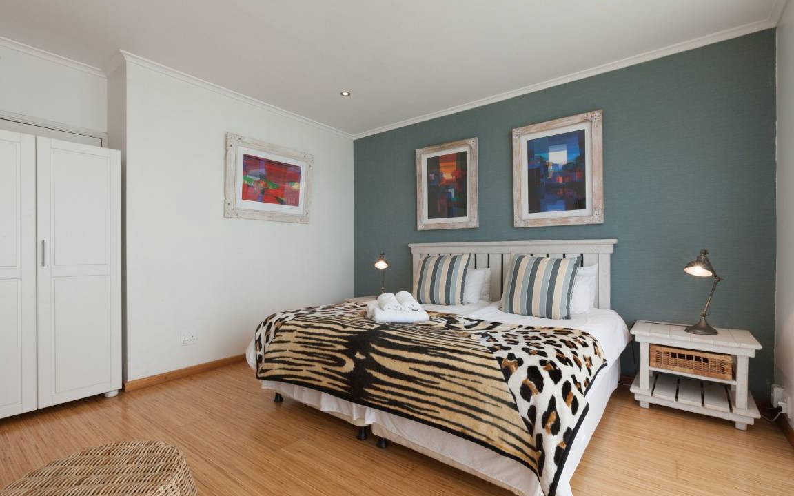 Mouille Point Apartment | 139 m² Apartment ∙ 2 bedrooms ∙ 4 guests