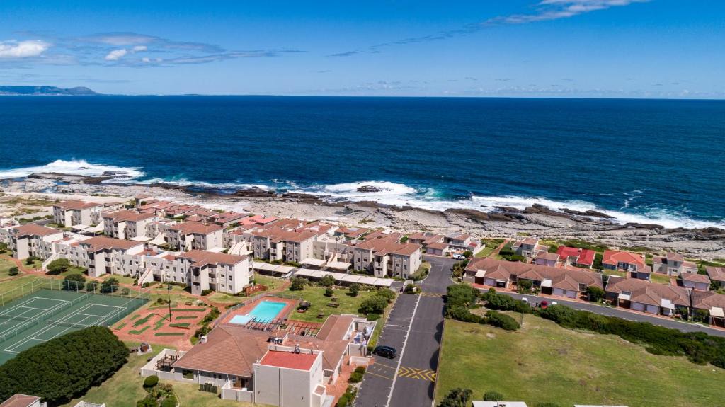 Hermanus Apartment | 142 hermanus beach club