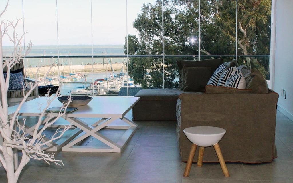 Gordons Bay Central Apartment | 15 Gordonia