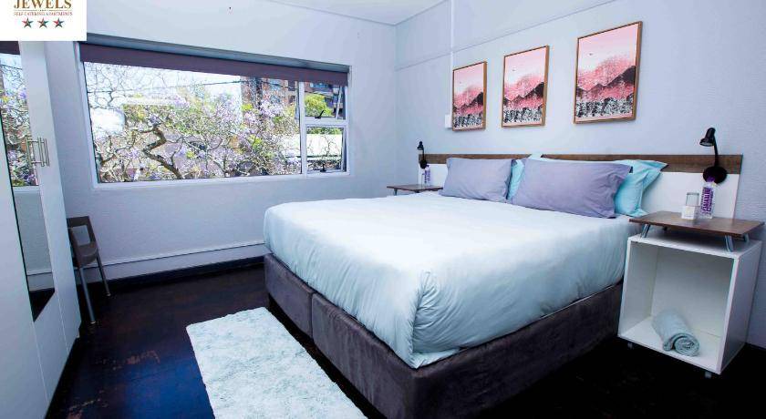 Southernwood Apartment | 150 m² Apartment ∙ 5 bedrooms ∙ 10 guests