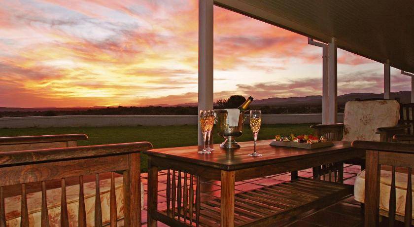 Addo Cabin | 150 m² Lodge ∙ 3 bedrooms ∙ 127 guests