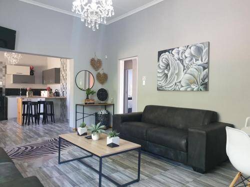 Beaufort West Apartment | 155 m² Apartment ∙ 3 bedrooms ∙ 6 guests