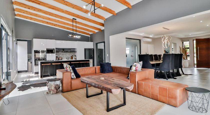 Malelane House | 16 m² House ∙ 4 bedrooms ∙ 8 guests