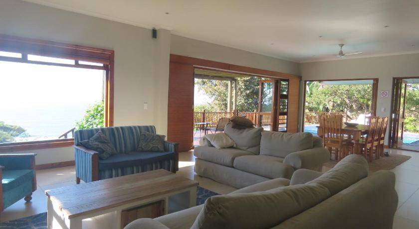 Port Shepstone House | 160 m² House ∙ 4 bedrooms ∙ 8 guests