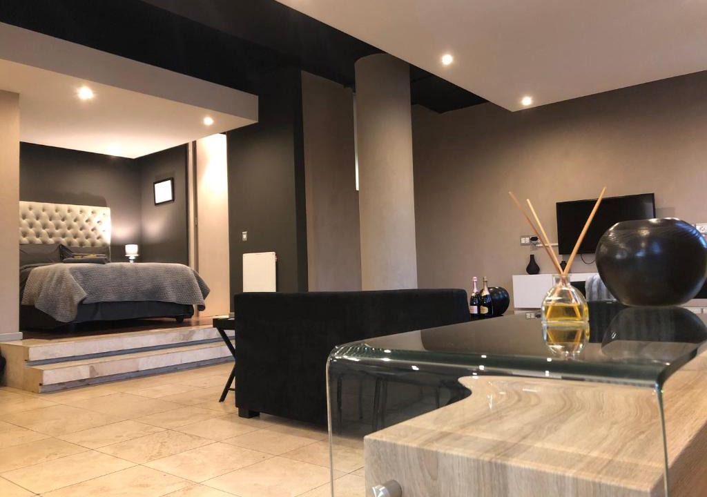 Downtown Johannesburg Apartment | 1611: The Franklin Luxury Suites