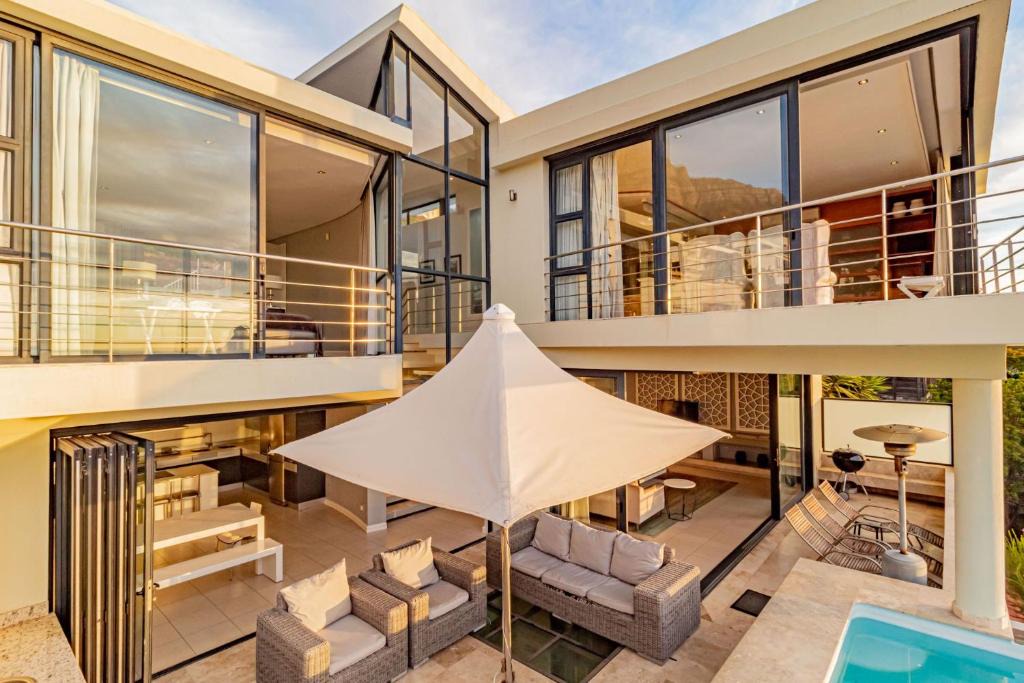 Camps Bay Villa | 17 Geneva Drive