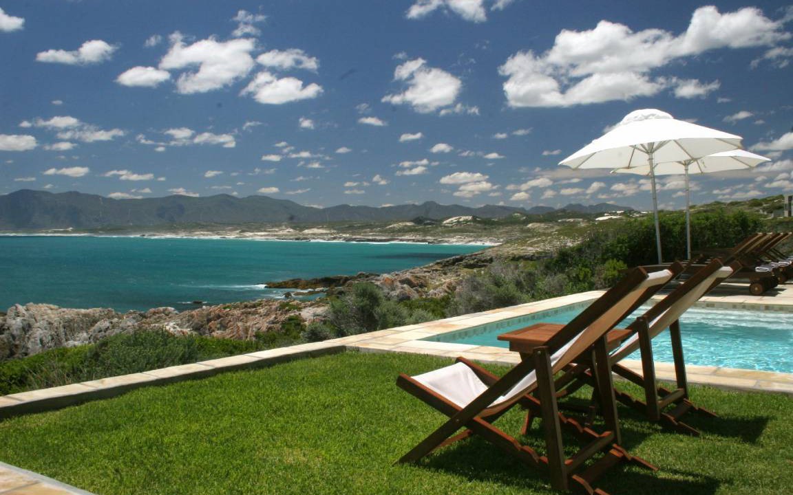 De Kelders Bed & Breakfast | 170 m² Bed and breakfast ∙ 2 bedrooms ∙ 4 guests