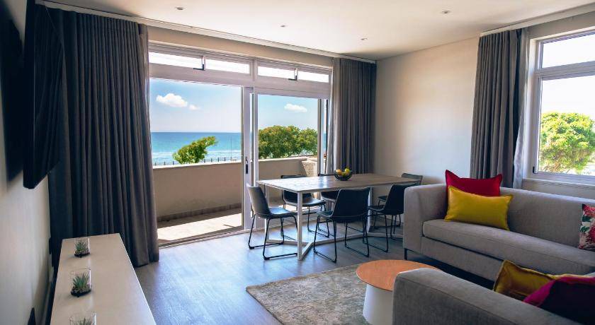 Three Anchor Bay Apartment | 177 m² Apartment ∙ 3 bedrooms ∙ 6 guests
