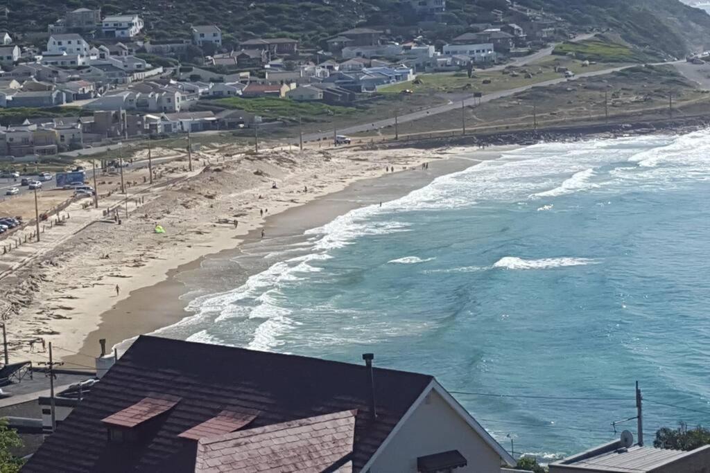Glencairn Apartment | 18 Steps - Seaside Cottage with breathtaking views