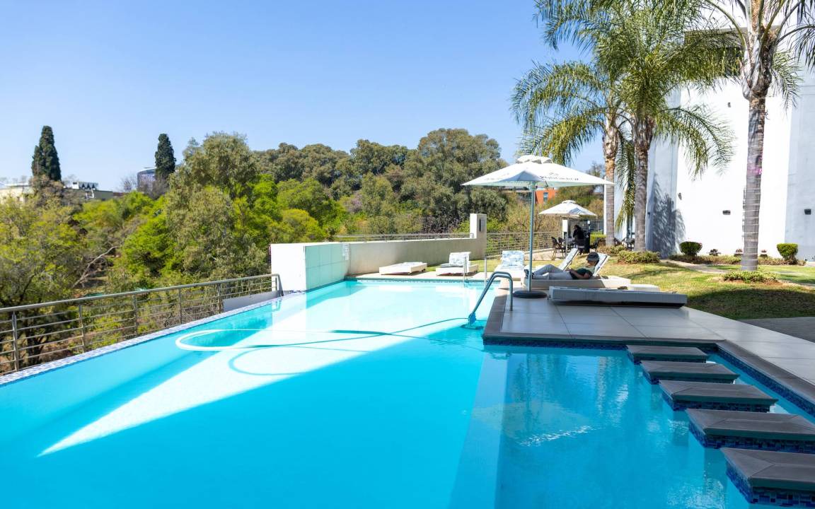 Pretoria Apartment | 184 m² Apartment ∙ 2 bedrooms ∙ 4 guests
