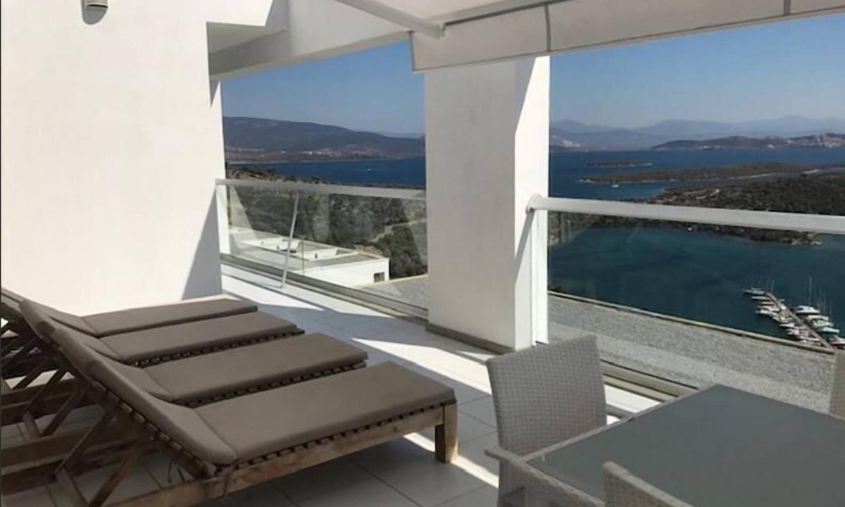 Kiyikislacik Apartment | 2 Bed Penthouse Apartment with Stunning Sea View