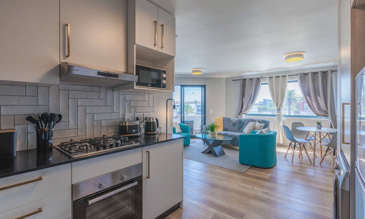 Bloubergstrand Apartment | 2 Bedroom apartment, 500m from the beachfront