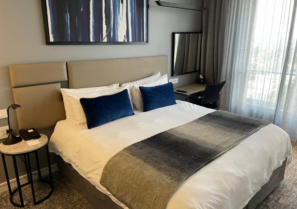 Sandown Apartment | 2 bedroom apartment in Sandton!