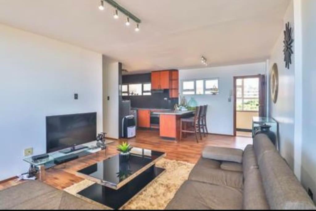 Warner Beach Apartment | 2 Bedroom - Holiday apartment on the beach