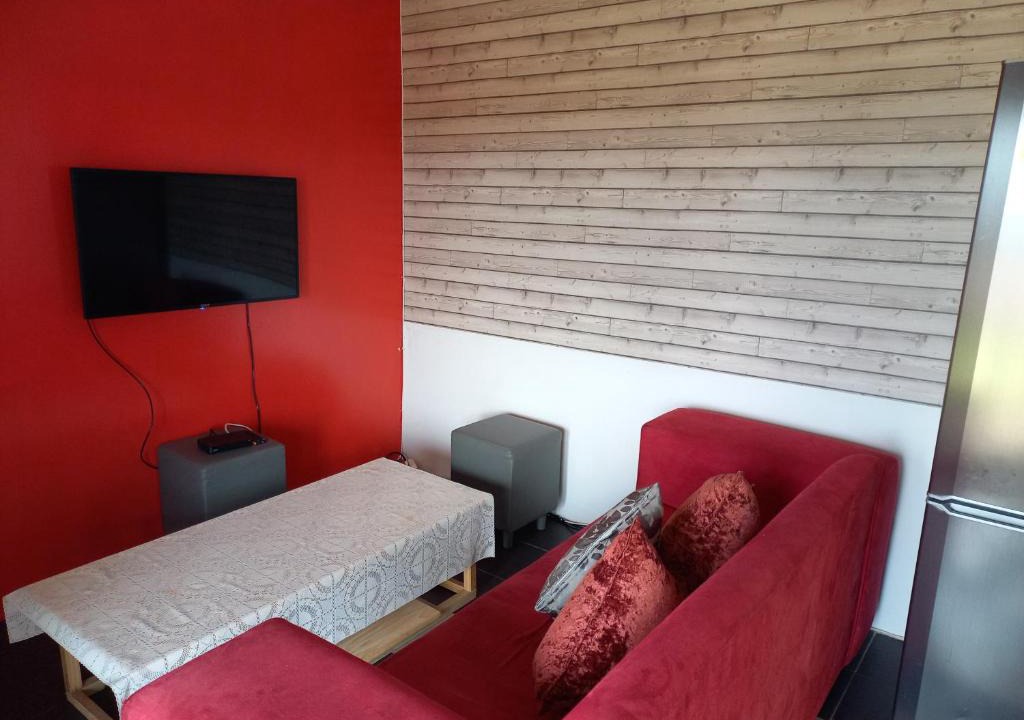 South Durban Apartment | 2 Bedroom Residential Home, along the coast.