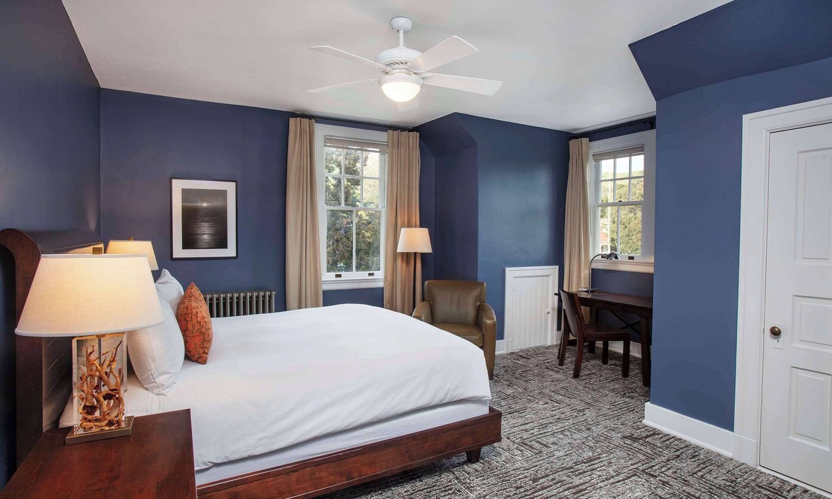 Sausalito Hotel | 2-Bedroom Suite at a 4.5⭐️ Hotel