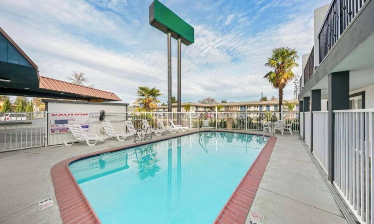 Central Sacramento Hotel | 2 Relaxing Rooms Near Discovery Park – Adventurers Welcome