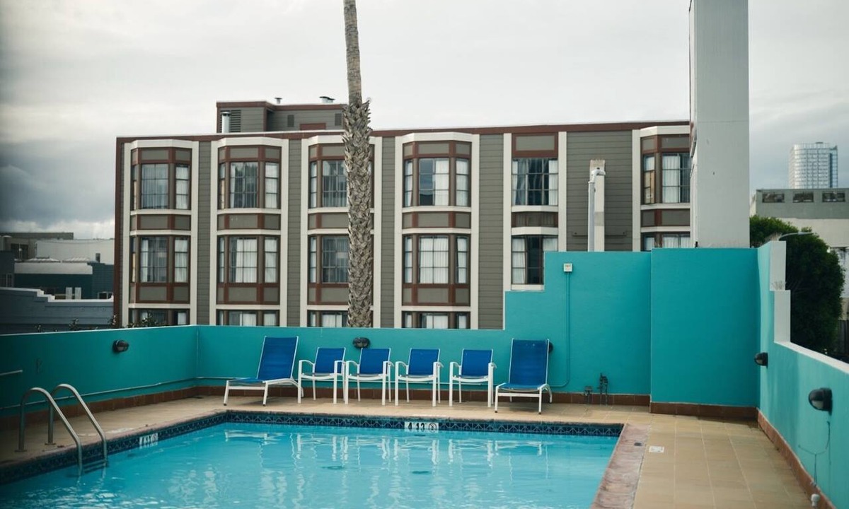 Downtown San Francisco Hotel | 2 Stylish Units with Heated Rooftop Pools, Walk to SF Attractions