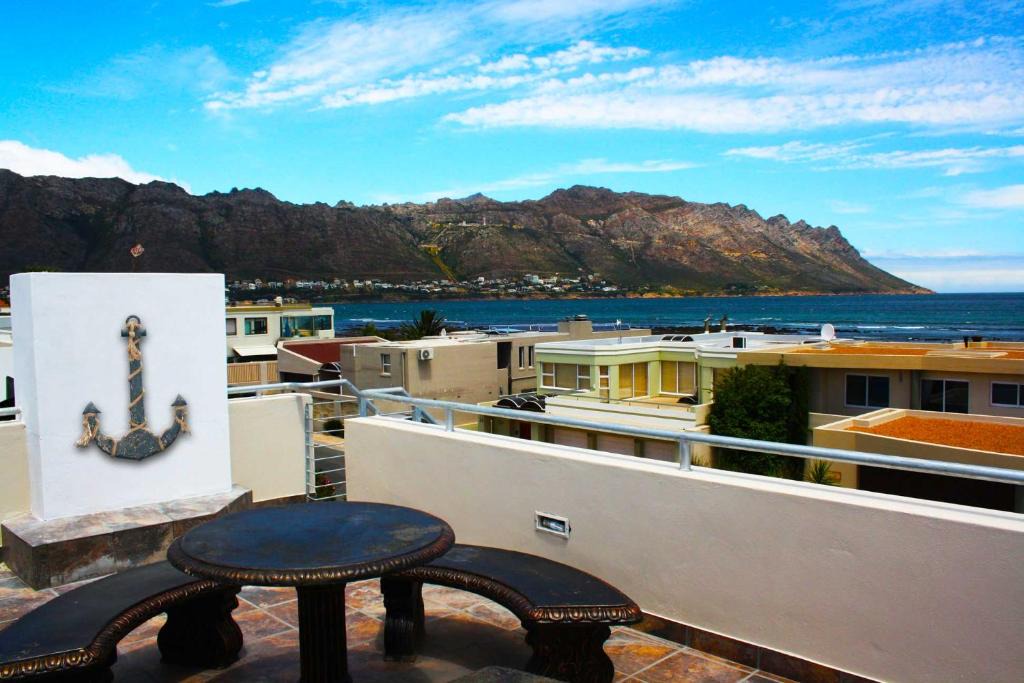 Gordons Bay Central Villa | 20 Cayman Beach, Gordon's Bay