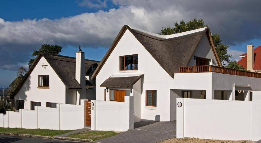 Voelklip House | 200 m² House ∙ 2 bedrooms ∙ 4 guests