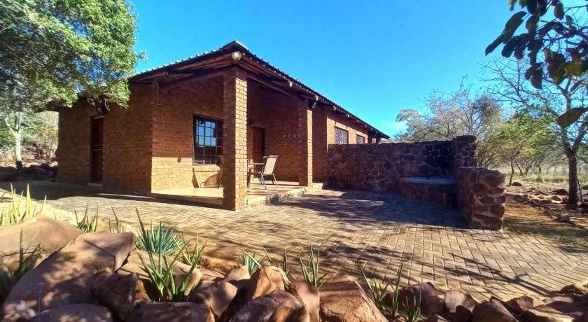 Vaalwater House | 200 m² House ∙ 4 bedrooms ∙ 8 guests
