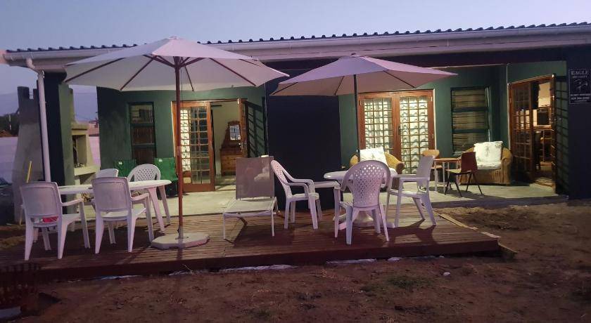 Pearly Beach House | 200 m² House ∙ 5 bedrooms ∙ 8 guests