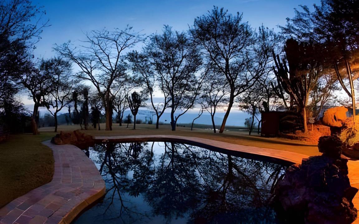 Mid Illovo Cabin | 200 m² Lodge ∙ 3 bedrooms ∙ 10 guests
