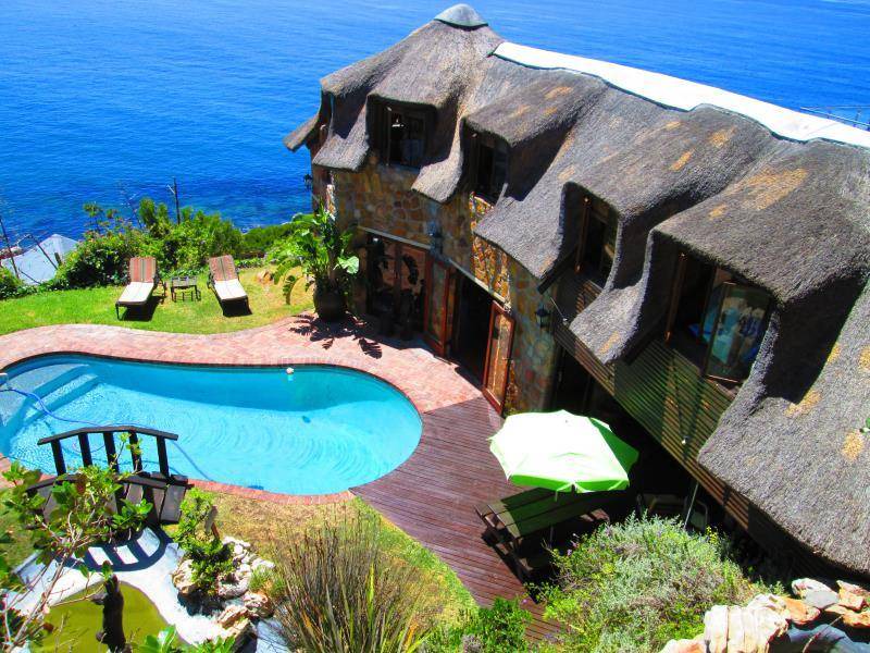Fish Hoek Apartment | 200 m² Serviced apartment ∙ 3 bedrooms ∙ 127 guests