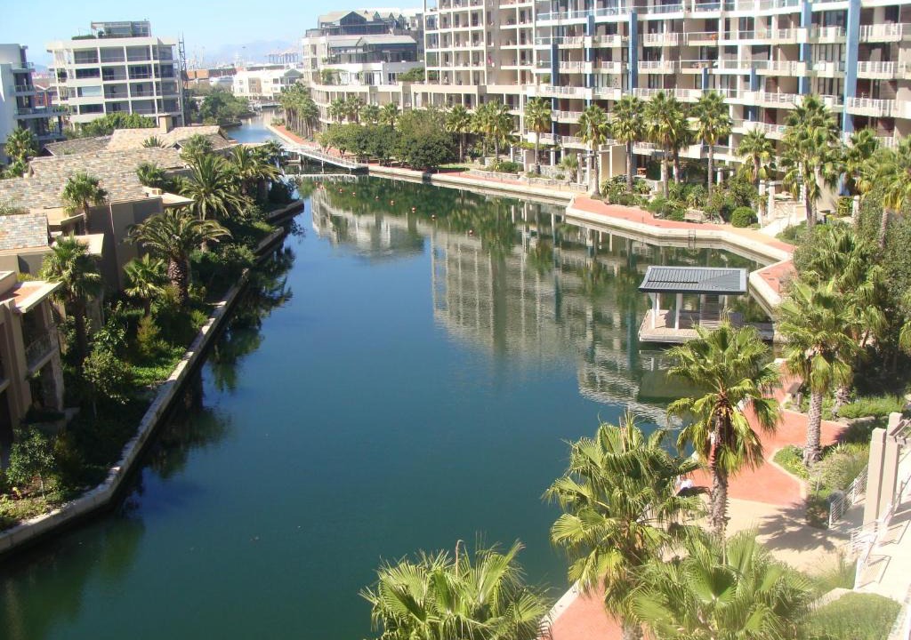 Victoria and Alfred Waterfront Apartment | 202 Kylemore A Waterfront Marina