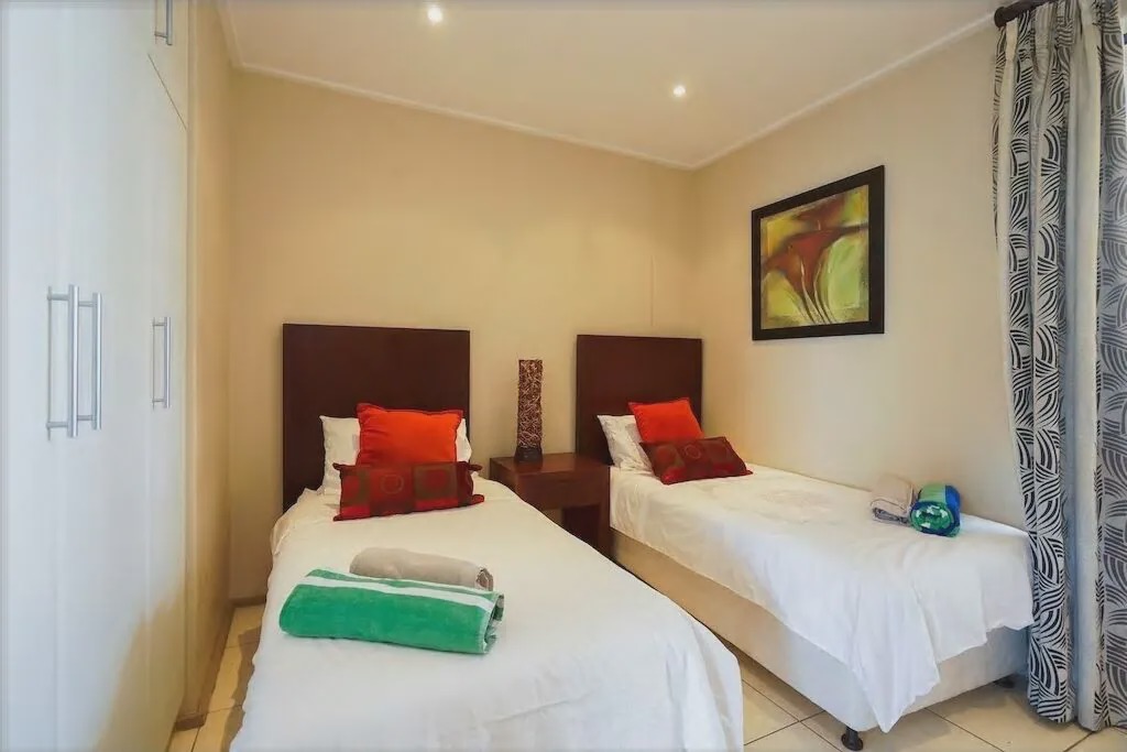 Durban Point Apartment | 202 Point Bay Ushaka