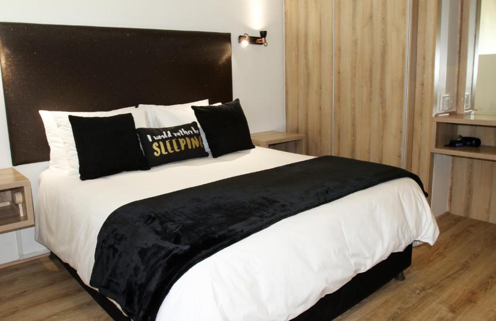 Mouille Point Hotel | 205 New Cumberland