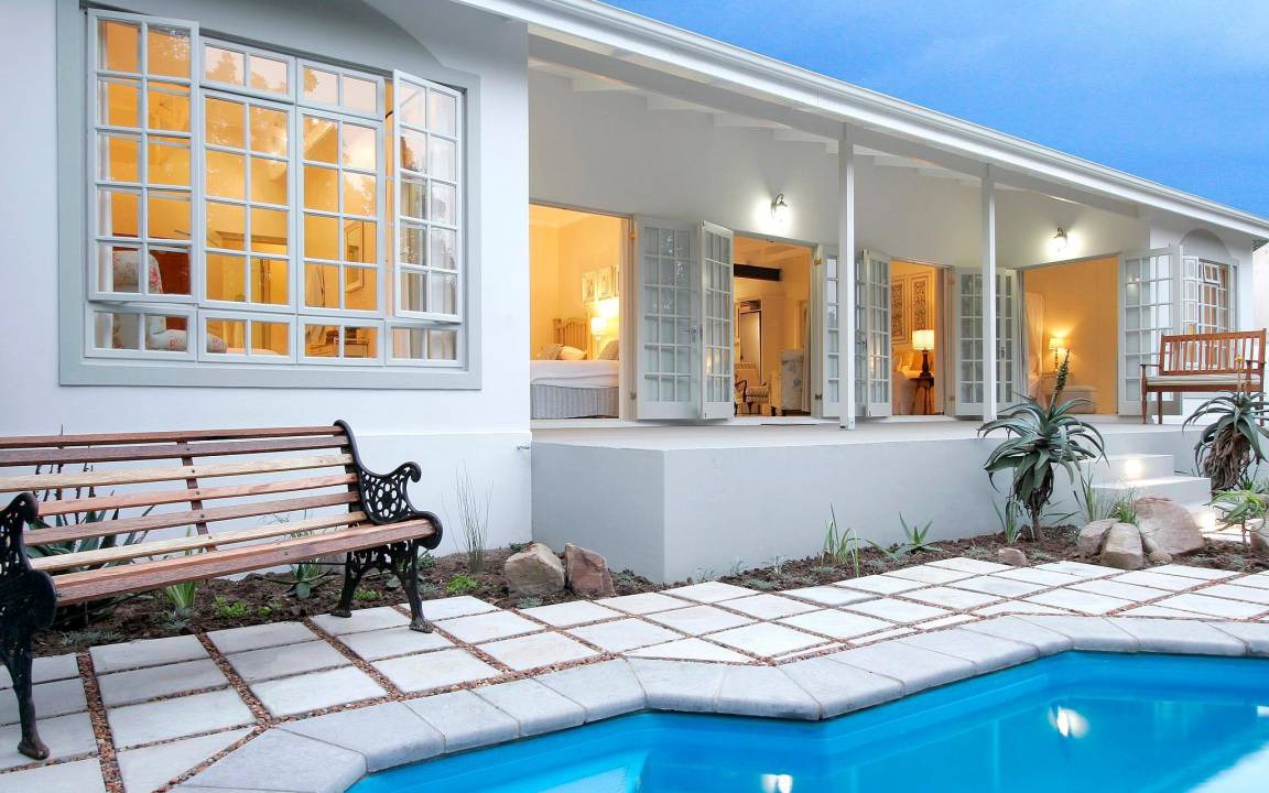 Kenton on Sea Villa | 210 m² Villa ∙ 4 bedrooms ∙ 8 guests