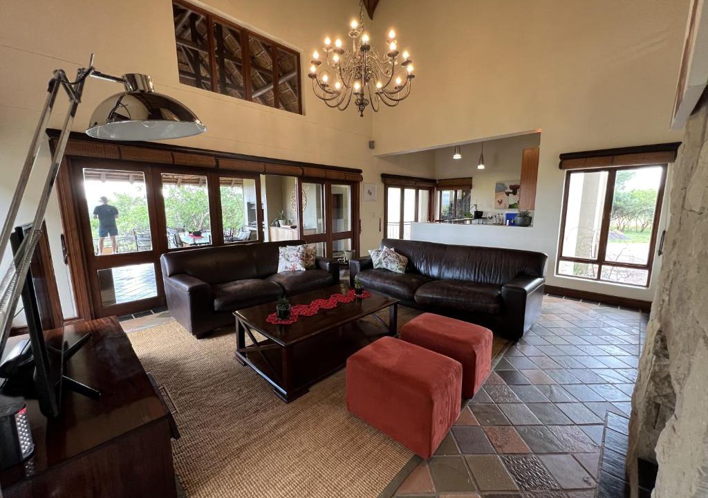 Leeupoort House | 211 Zebula