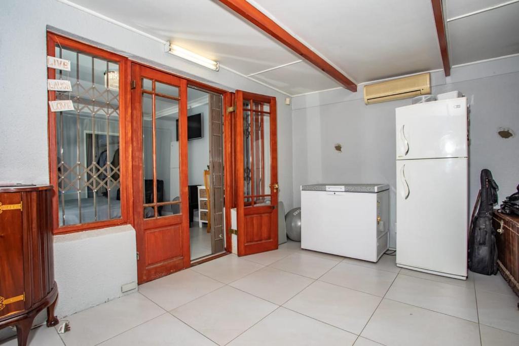 Eikenbosch Hotel | 22 Clyde Street Oakdale